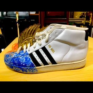 Adidas Pro Model Shoes With Spray Paint Design